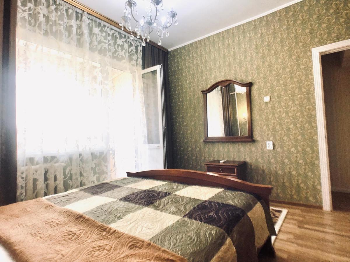 Cozy Three-Room Apartment With Mountain View Almaty Extérieur photo